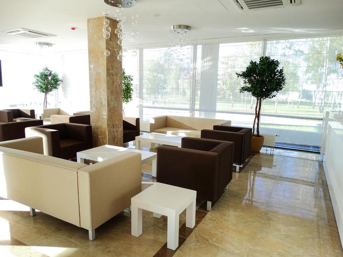 Aqua-Minsk Hotel Extérieur photo