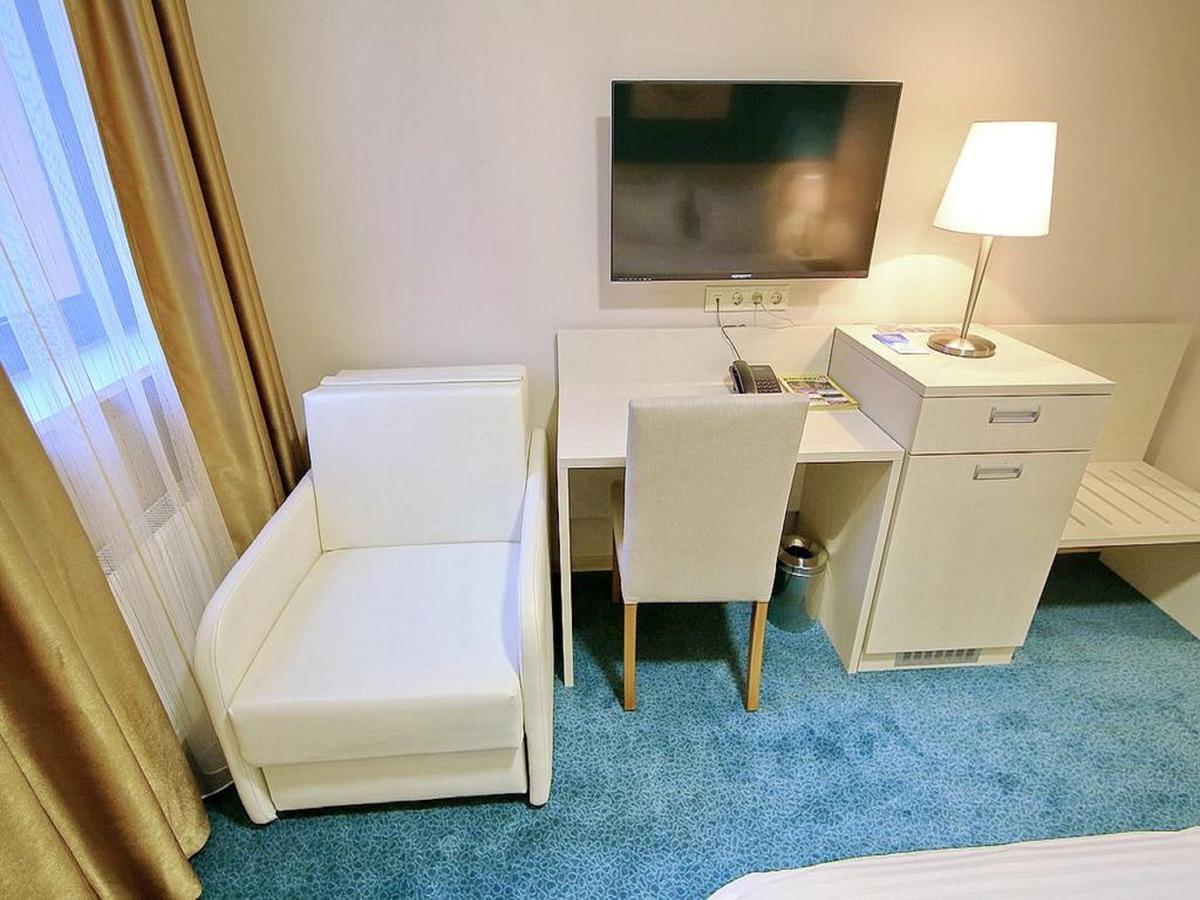 Aqua-Minsk Hotel Extérieur photo